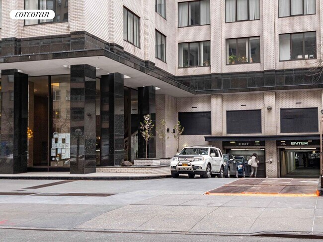Building Photo - 301 E 57th St