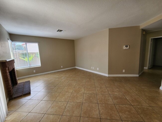 Building Photo - Gorgeous 4 Bedroom corner lot home