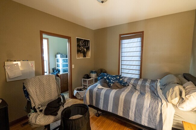 Building Photo - 1101 22nd Ave SE