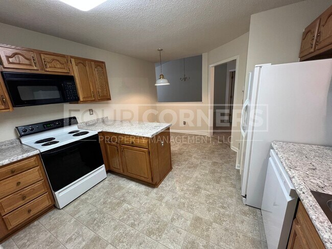 Building Photo - 36 Mansfield Cir