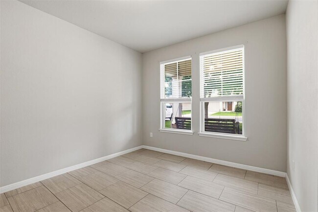 Building Photo - 113 Bastian Ln