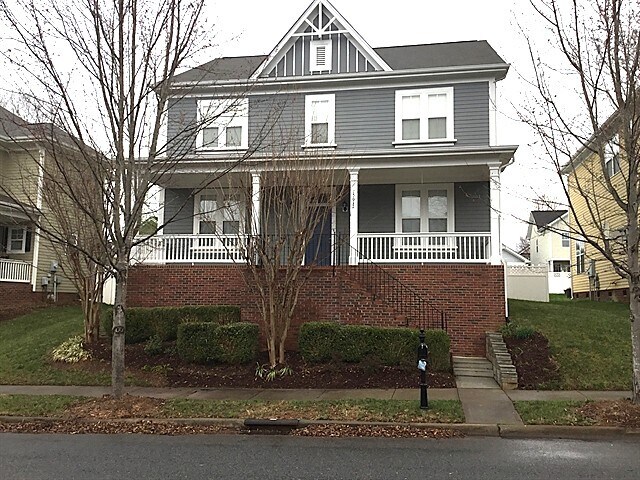 Primary Photo - 15612 Waterfront Dr