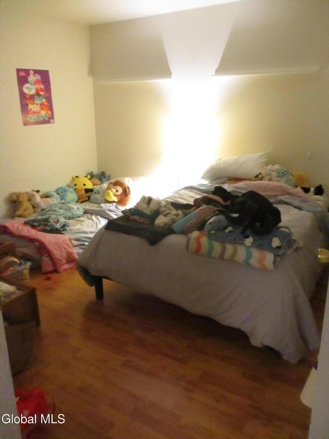 Building Photo - 161 Cedarview Ln