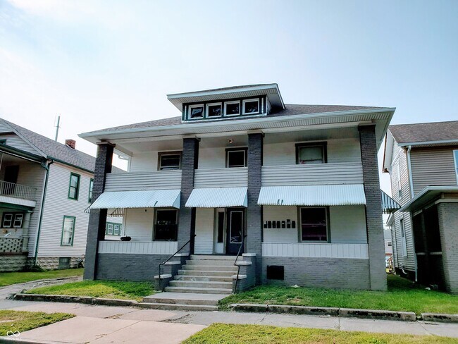 Primary Photo - 129 W Hendricks St