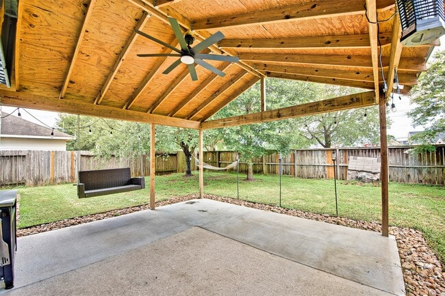 Building Photo - 7022 Raven Cliffs Ln