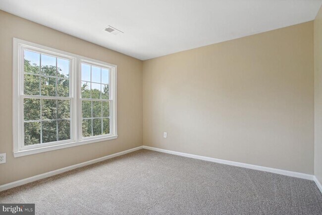 Building Photo - 7706 Hickory Glen Way