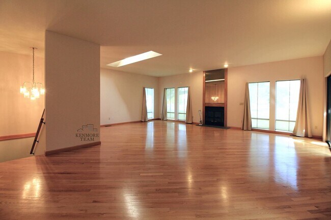 Building Photo - 4 Bedroom, 3 Bath Home in West Richland