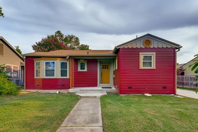 Primary Photo - Minutes From Woodlawn Lake - 4 miles from ...