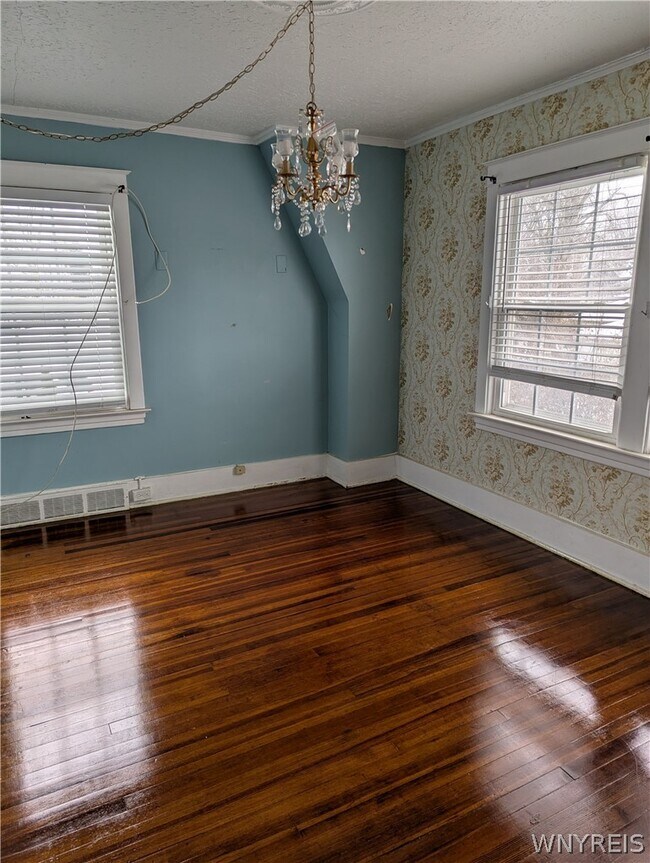 Building Photo - 5722 Buffalo Ave