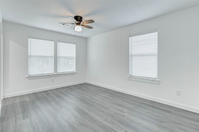 Building Photo - 8218 Bigwood St