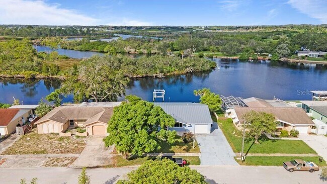 Building Photo - 1061 Rushmore Dr