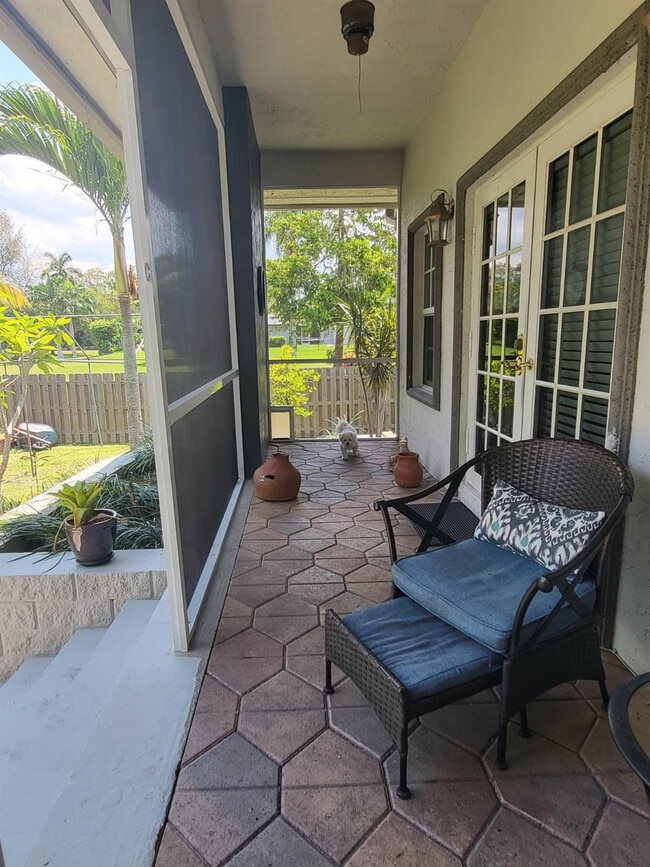 Building Photo - 11081 SW 30th Ct