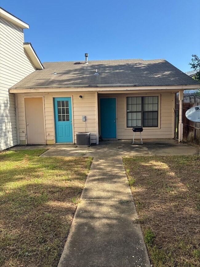 Building Photo - 5768 Worchester Ct