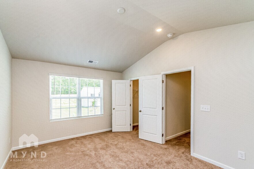 Building Photo - 295 Ivy Bank Dr