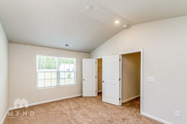 Building Photo - 295 Ivy Bank Dr