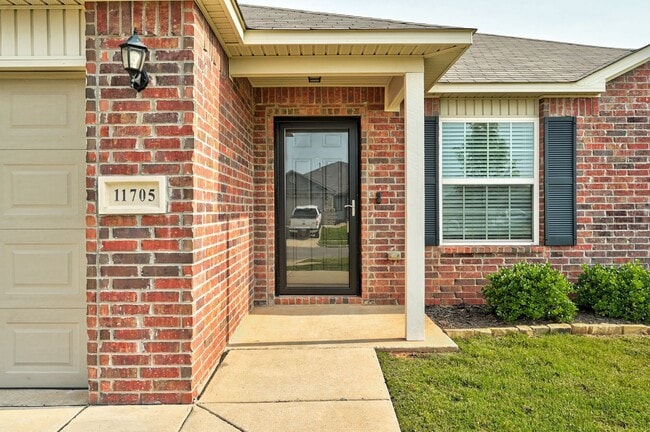 Building Photo - Stunning 3-Bedroom Home in Beautiful Piedmont Community!