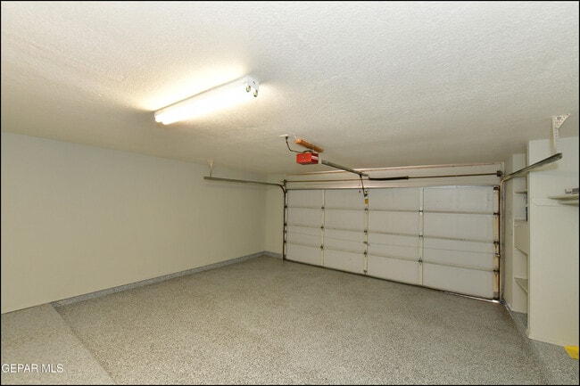 Building Photo - 31 Stratford Hall Cir