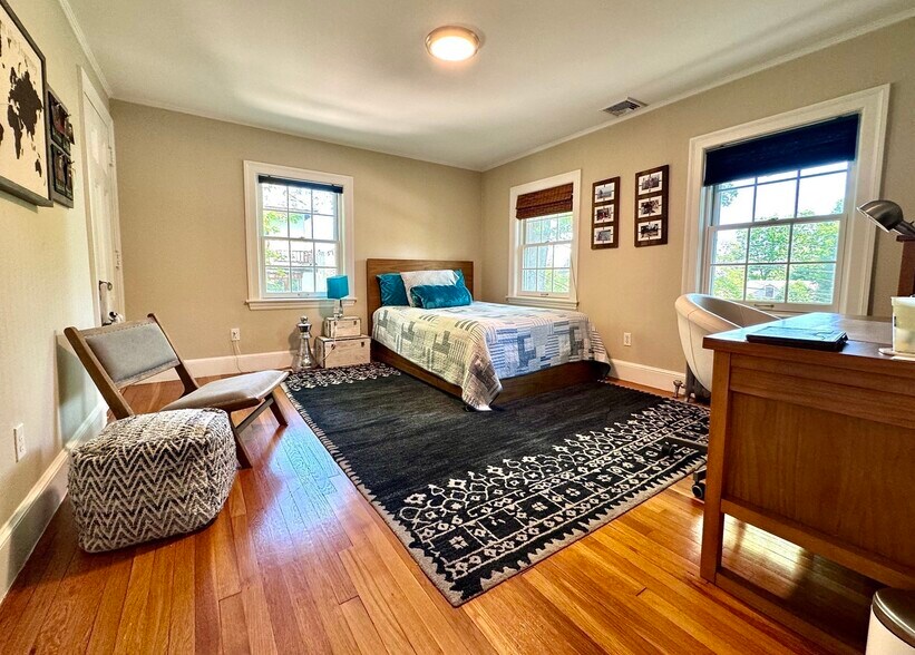 Building Photo - 27 Gammons Rd