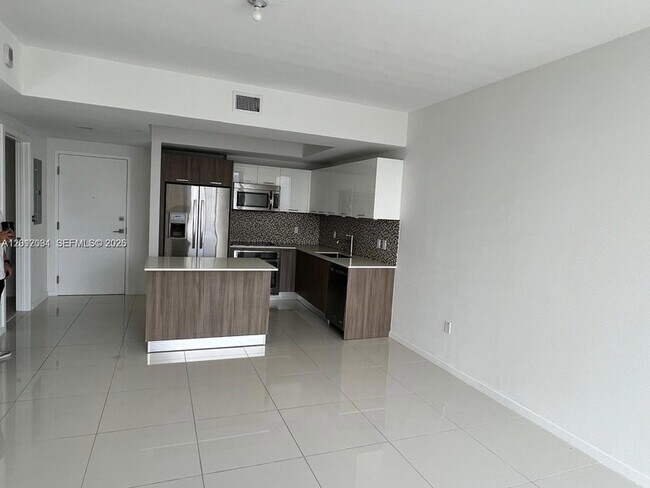 Building Photo - 5300 Paseo Blvd