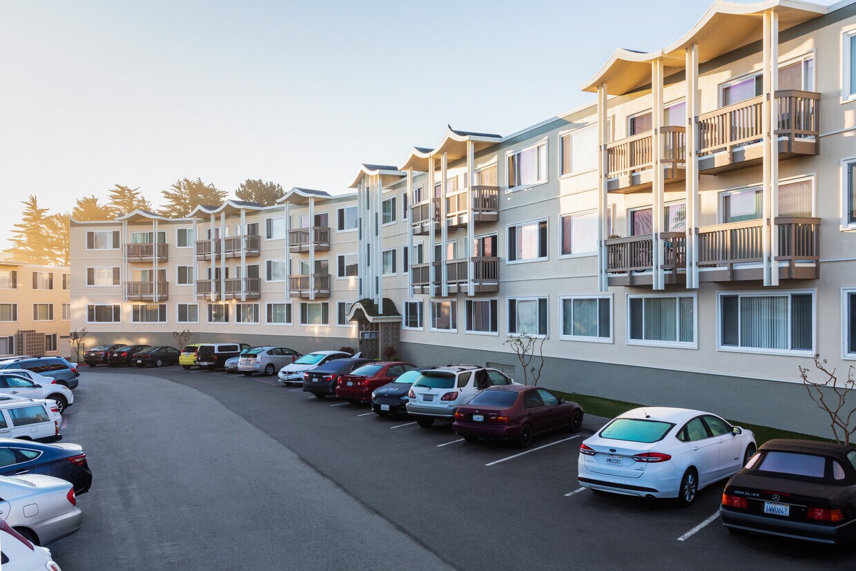 Westlake Village Apartments Daly City
