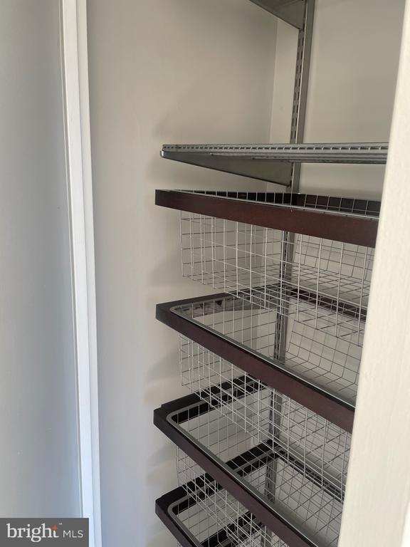 Building Photo - 5225 Pooks Hill Rd