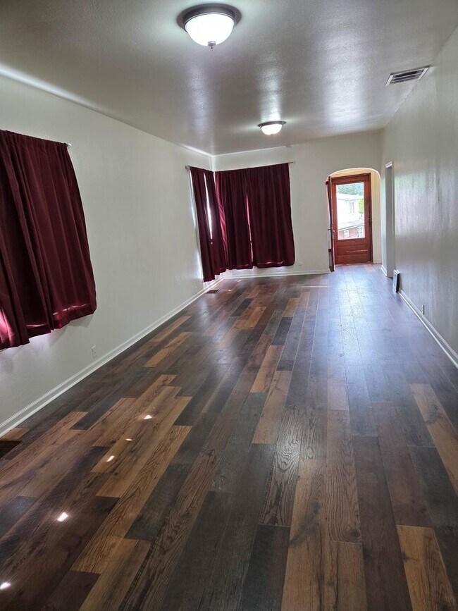 Building Photo - Spacious 4-Bedroom Home in the Heart of Kellogg