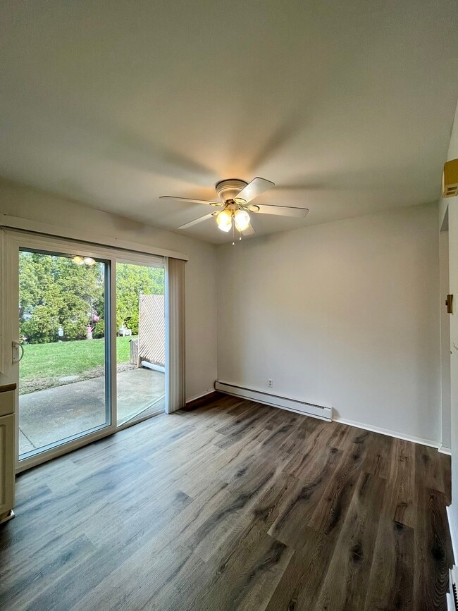 Building Photo - 767 N Macomb St