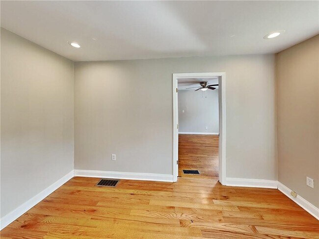 Building Photo - 369 Enota Pl SW