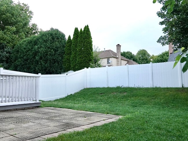 Building Photo - 1881 Appaloosa Dr