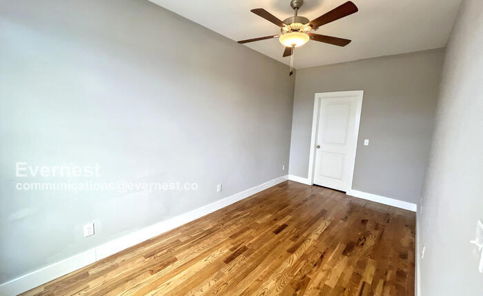 Building Photo - 1063 Montague Pl