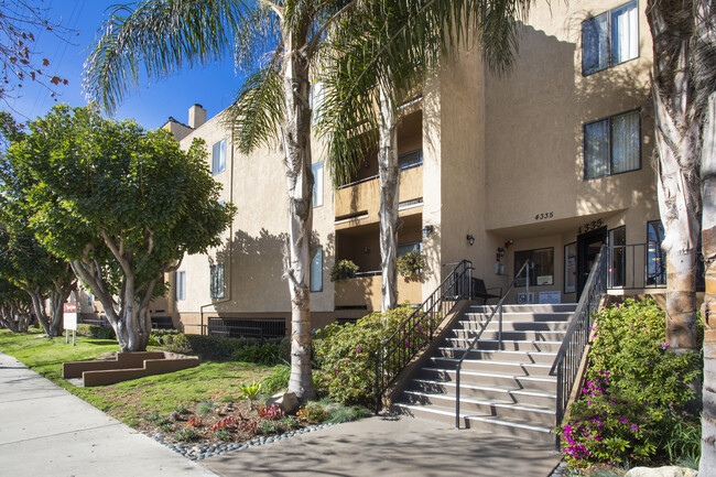 Vineland Gardens - Studio City, CA | Apartment Finder