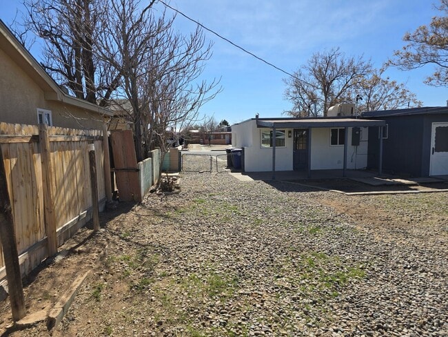 Building Photo - 4811 Comanche Rd NE
