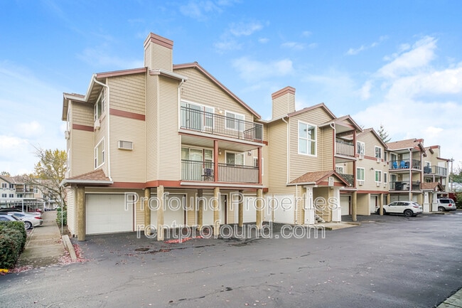 Building Photo - 760 NW 185th Ave