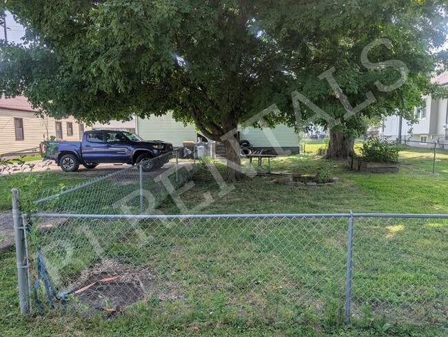 Building Photo - 742 S Obrien St