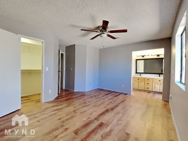 Building Photo - 213 N Jacs Pl