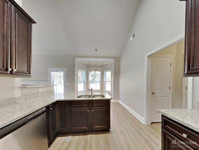 Building Photo - 402 Cranbrooke Dr