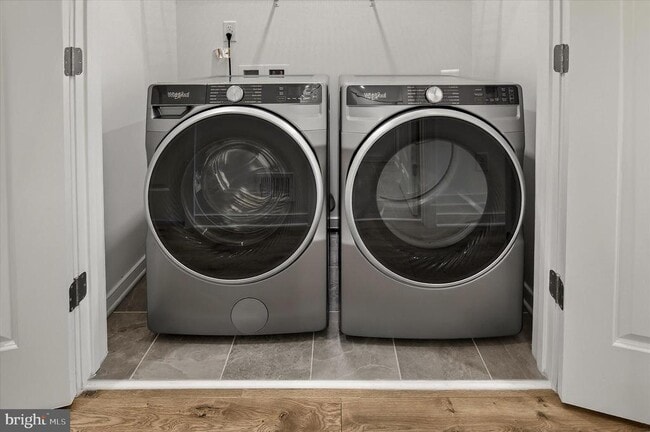 Building Photo - 43793 Mystic Maroon Ter