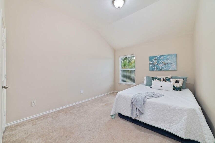 Building Photo - 14923 Tuttle Point Dr
