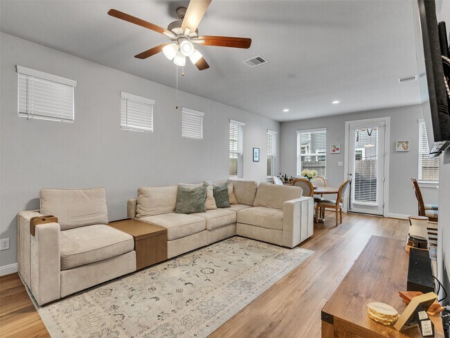 Building Photo - 3118 Cloud Forest Ln