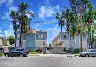 Building Photo - 9144 Burnet Ave