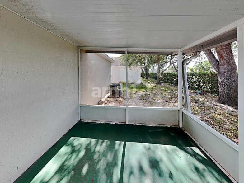 Building Photo - 2724 Maderia Cir