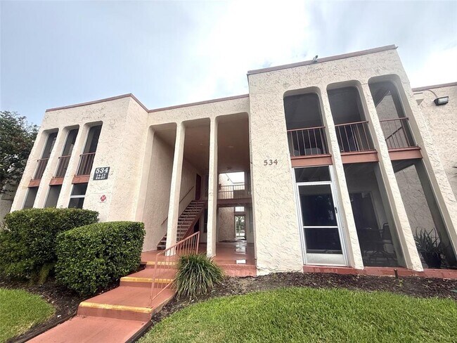 Building Photo - 534 Orange Dr
