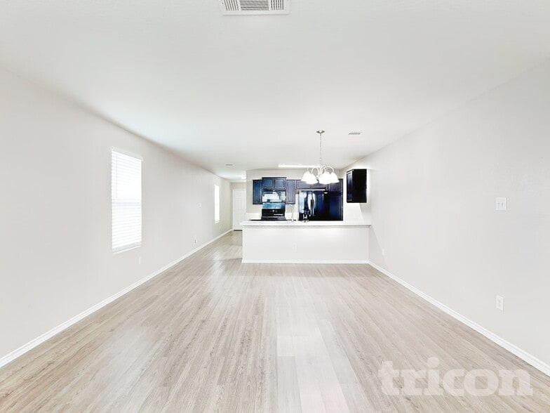 Building Photo - 5118 Everett Loop