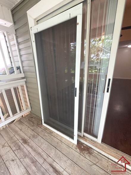 Primary Photo - 430 Oriole Dr