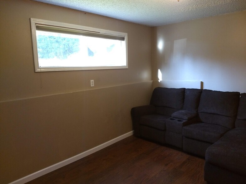 Building Photo - 21101 NE 66th St