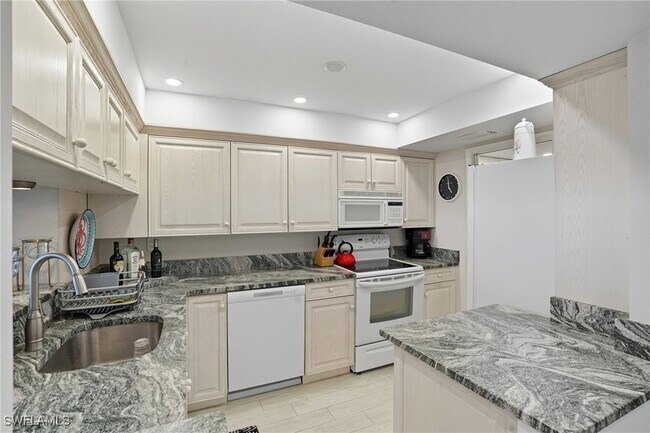 Building Photo - 25900 Hickory Blvd