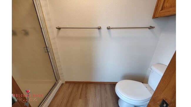 Building Photo - Beautiful open floorplan in amazing Steilacoom!!  All appliances included, large yard!!