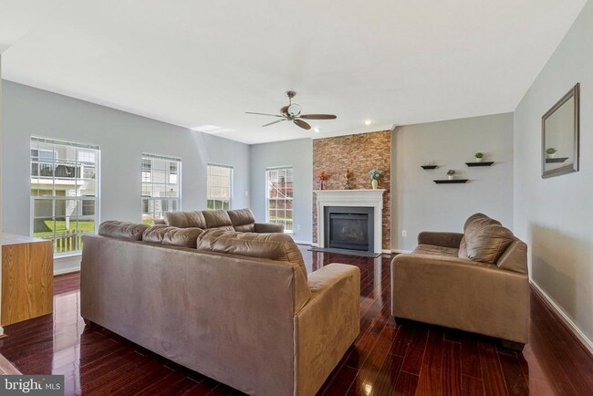 Building Photo - 44208 Navajo Dr