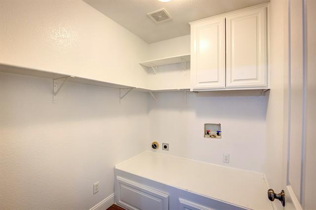 Building Photo - 262 Saddlebrook Ct
