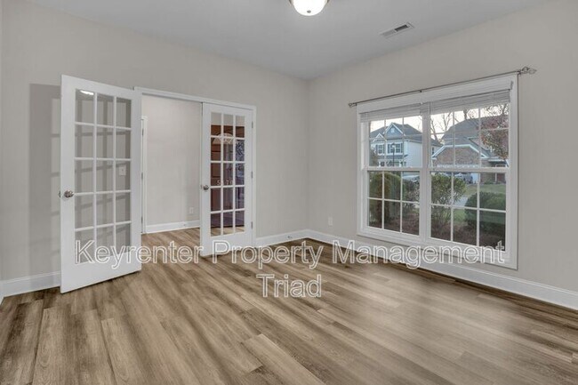 Building Photo - 5470 Noble View Dr